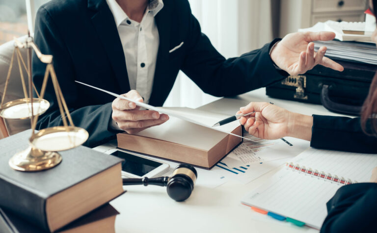 How Much Does a Lawyer Cost in New York?